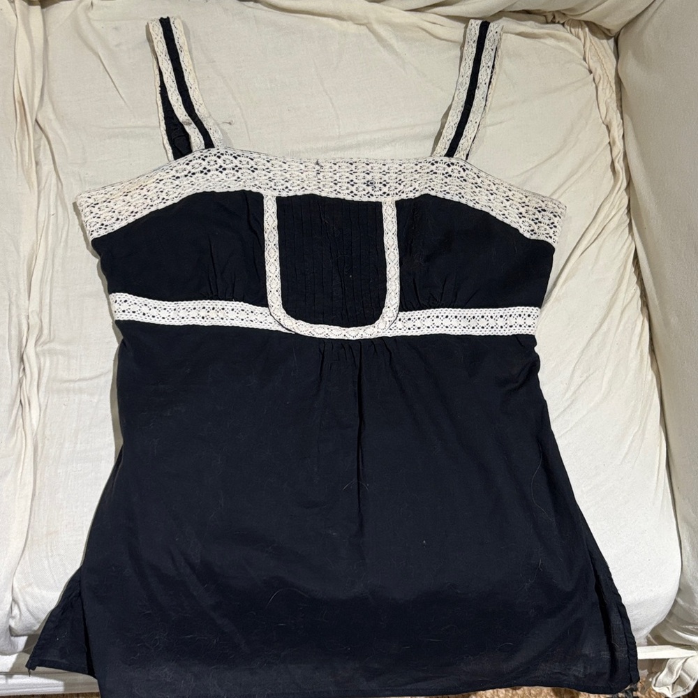 Source Unknown Black Camisole with Cream Lace